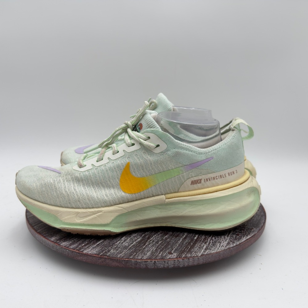 Nike Womens Size 10 Zoom X Invincible Run Flyknit 3 Green Violet HF5729-391
